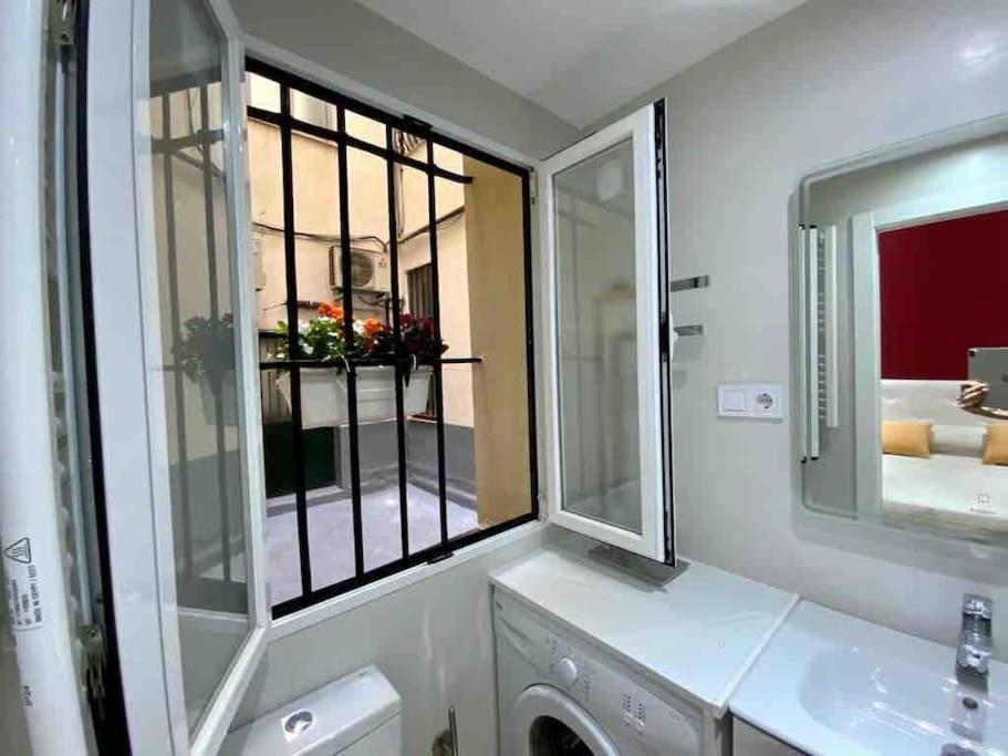 Apartments Madrid Lavapies-Reina Sofia ภายนอก รูปภาพ